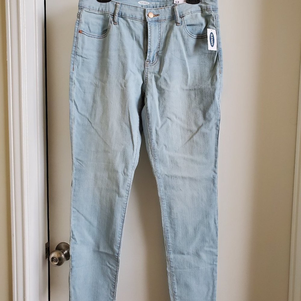 12 Old Navy, High-rise, Super Skinny Ankle Jeans